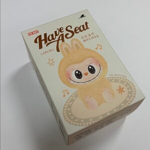 NWT-Authentic Labubu have a seat individual blind box